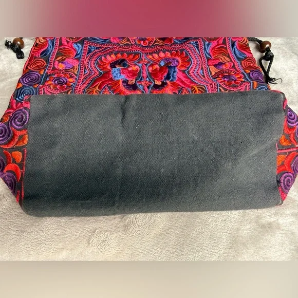 Disney Parks x Lumily | Handmade Embroidered Boho Tassel Bag – Thailand - Picture 5 of 10